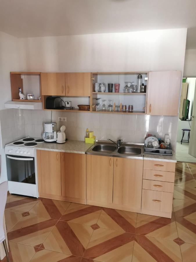 Guarda Alla Vita Njivice Ngoại thất bức ảnh