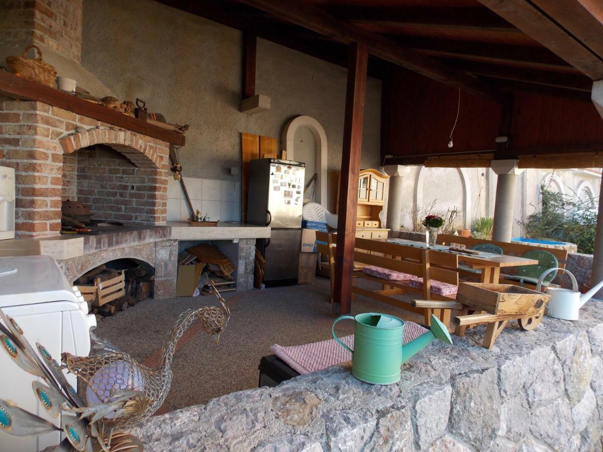 Guarda Alla Vita Njivice Ngoại thất bức ảnh