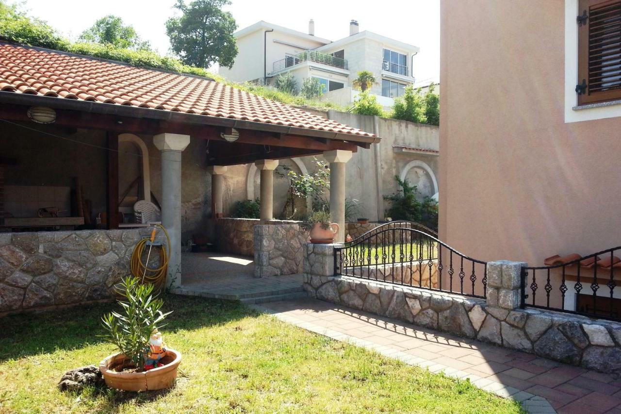 Guarda Alla Vita Njivice Ngoại thất bức ảnh