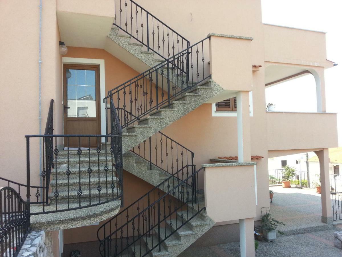 Guarda Alla Vita Njivice Ngoại thất bức ảnh